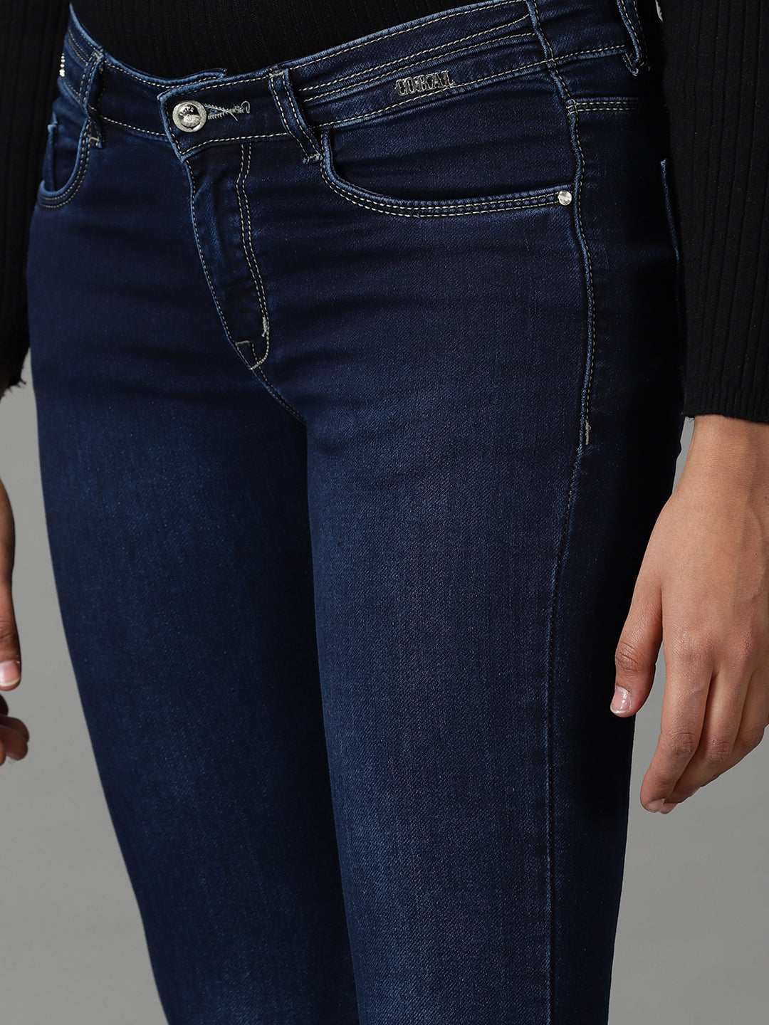 Women's Navy Blue Shade Clean Look Light Fade Slim Fit Acid Wash Stretchable Cotton Jeans