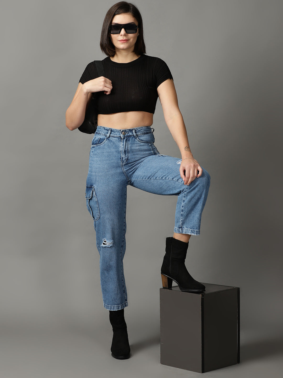 Women's Black Round Neck Crop Top