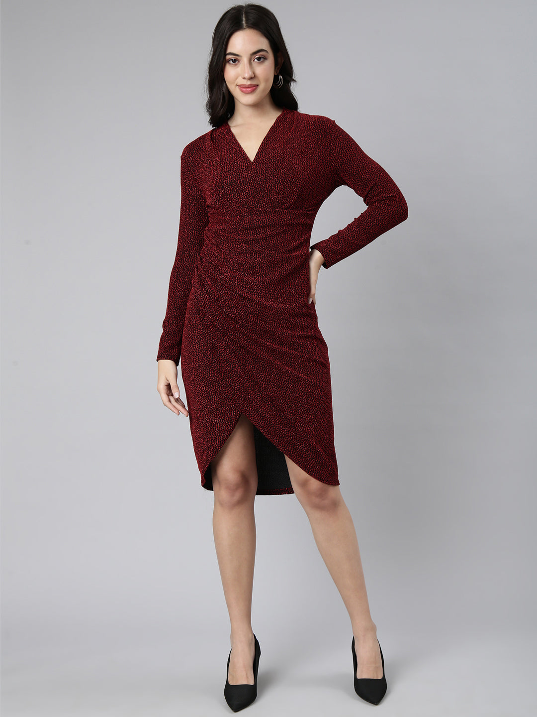 Women's Black Self Design V-Neck Long Sleeves Sheath Dress