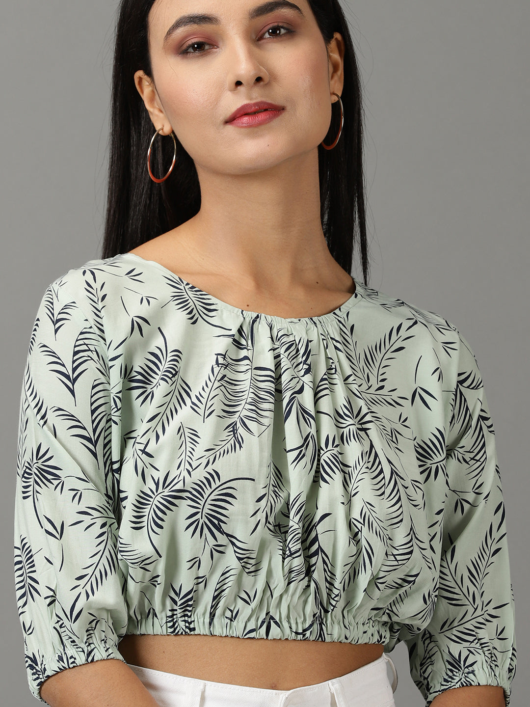 Women's Sea Green Tropical Printed Puff Sleeves Blouson Crop Top