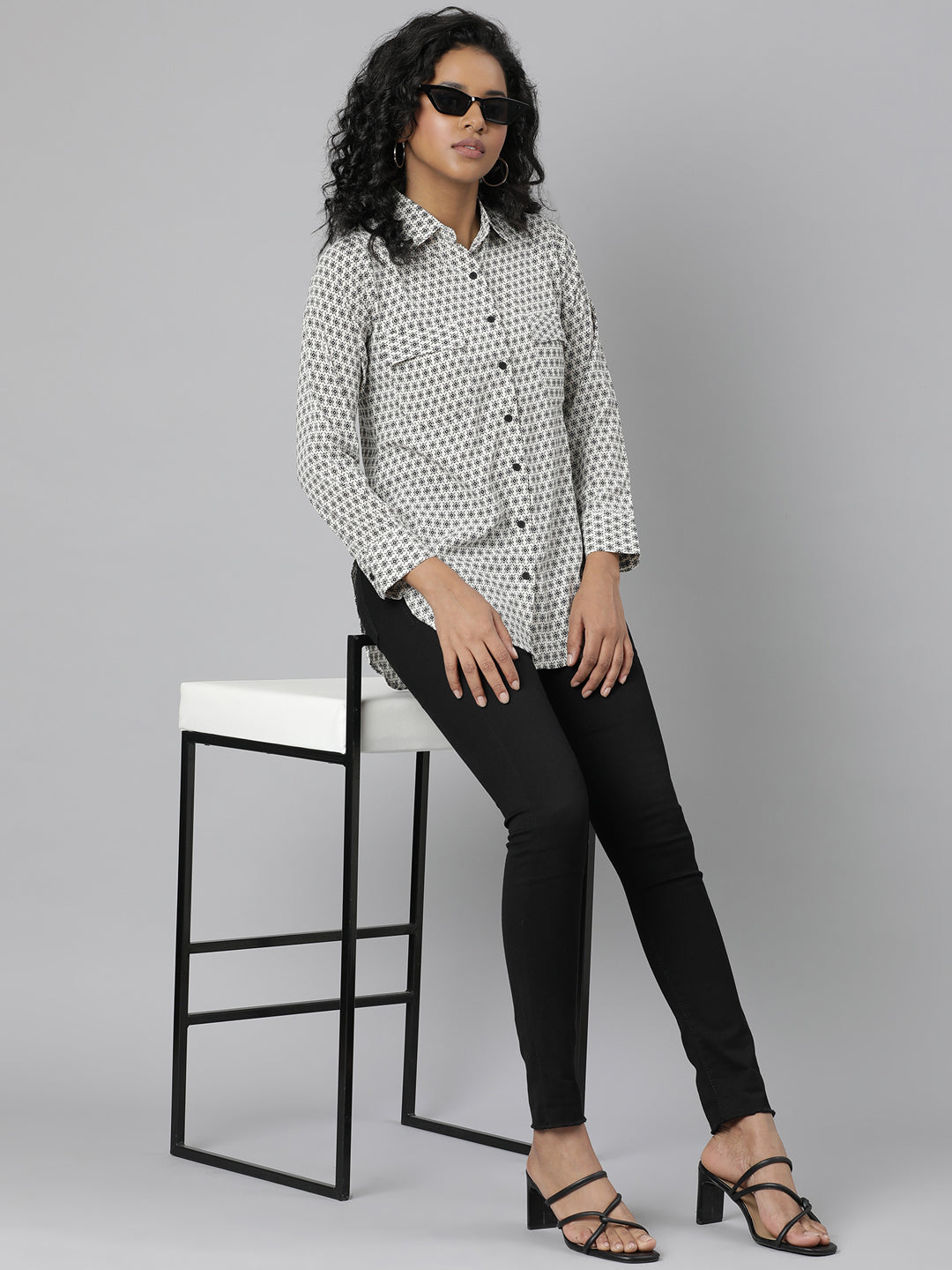 Women's Off White Slim Fit Geometric Printed Casual Shirt