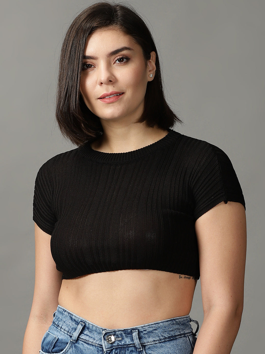 Women's Black Round Neck Crop Top